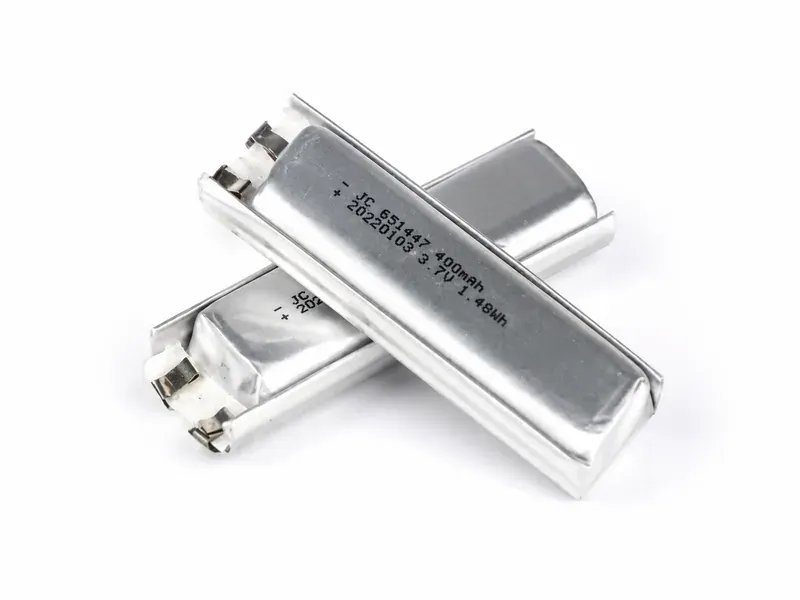 Consumer small pouch lithium cell series for compact devices and stable high-rate discharge